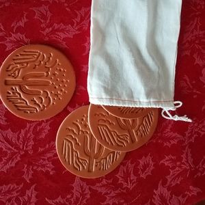 Cactis Coasters Faux Leather Set of 4 and Holder
